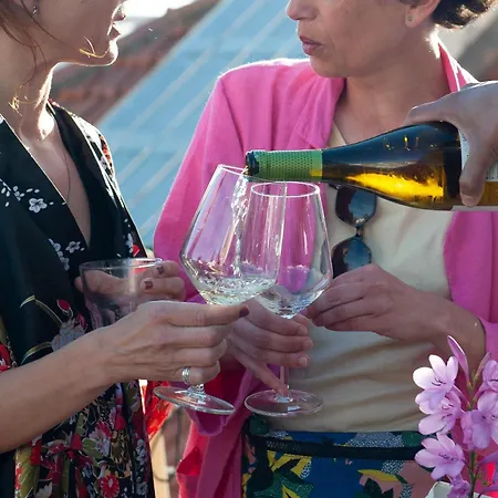 Cheese & Wine Lapa Πανσιόν