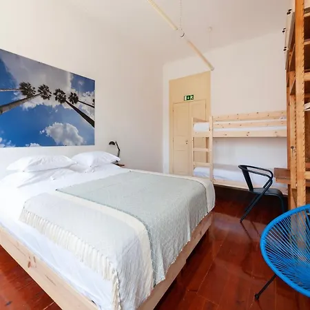 Cheese & Wine Lapa Guest house