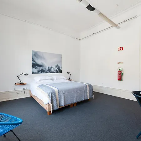 Cheese & Wine Lapa بيت ضيافة *