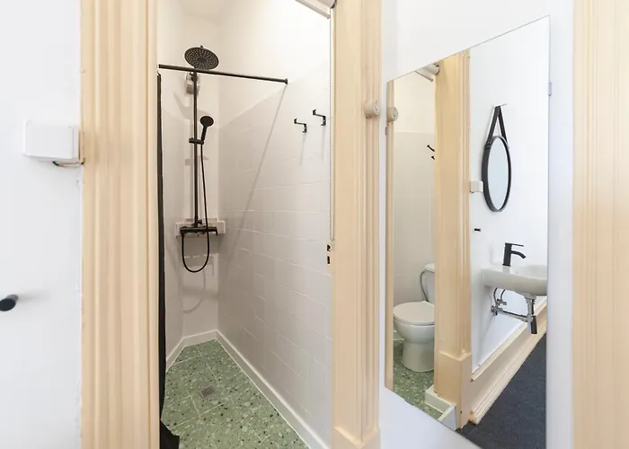 Гостьовий будинок Cheese & Wine Lapa Лісабон