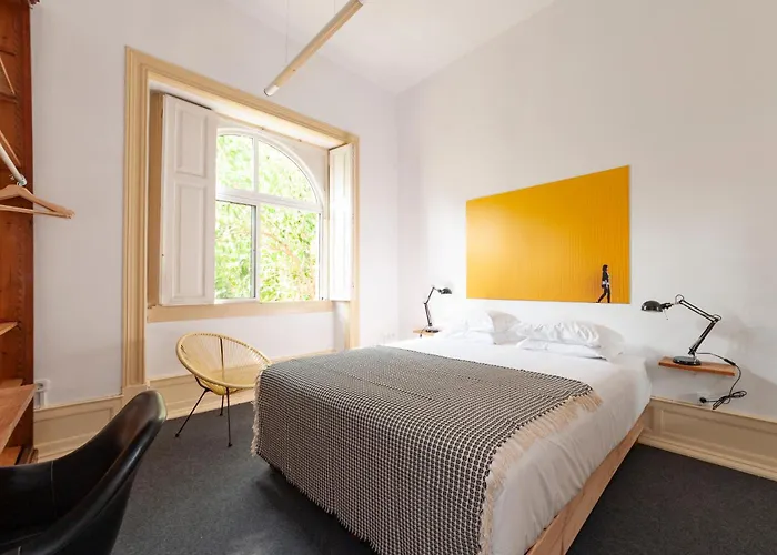 Cheese & Wine Lapa Гостьовий будинок Лісабон